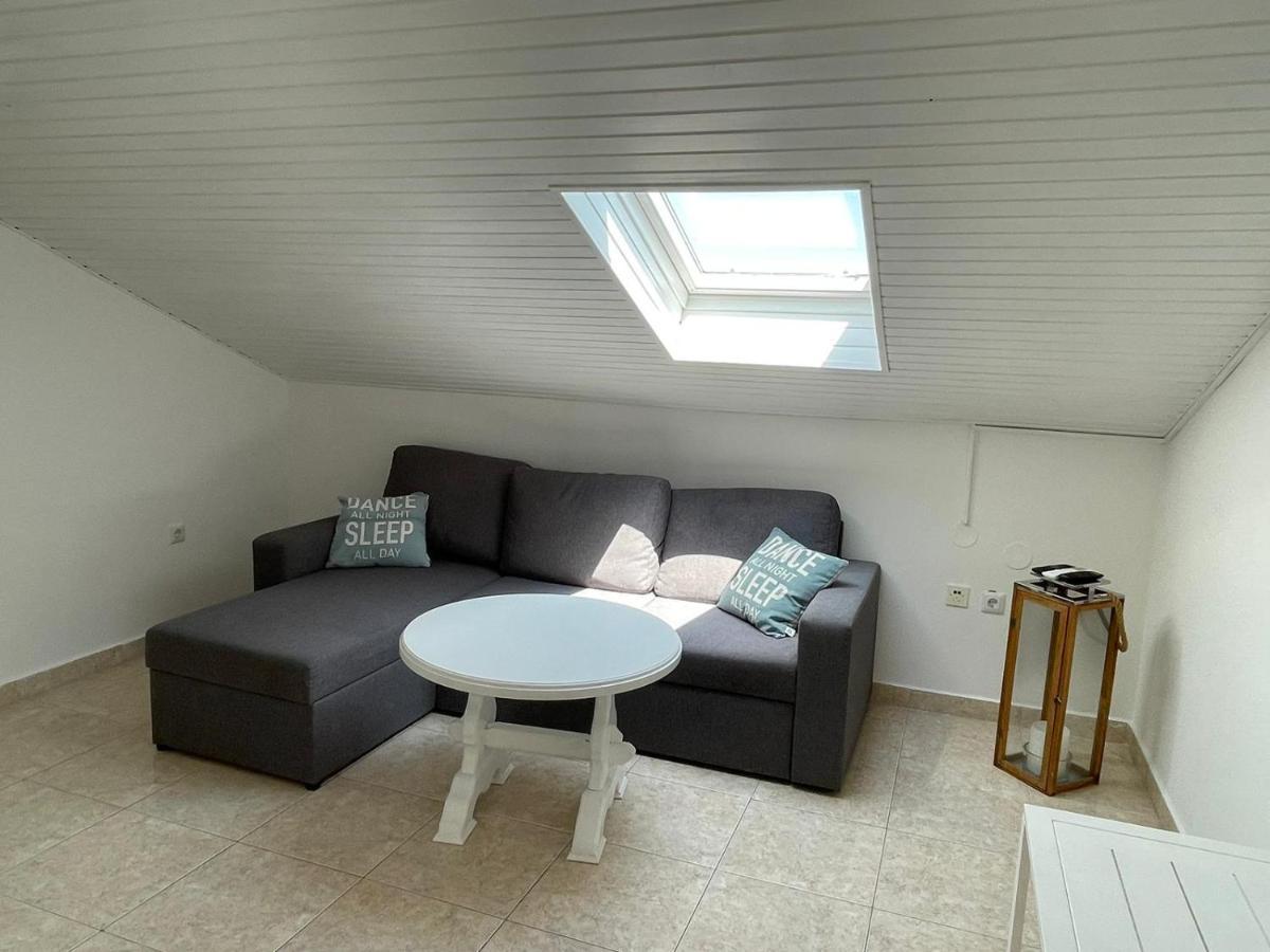 Apartmani Ira Vir Luaran gambar
